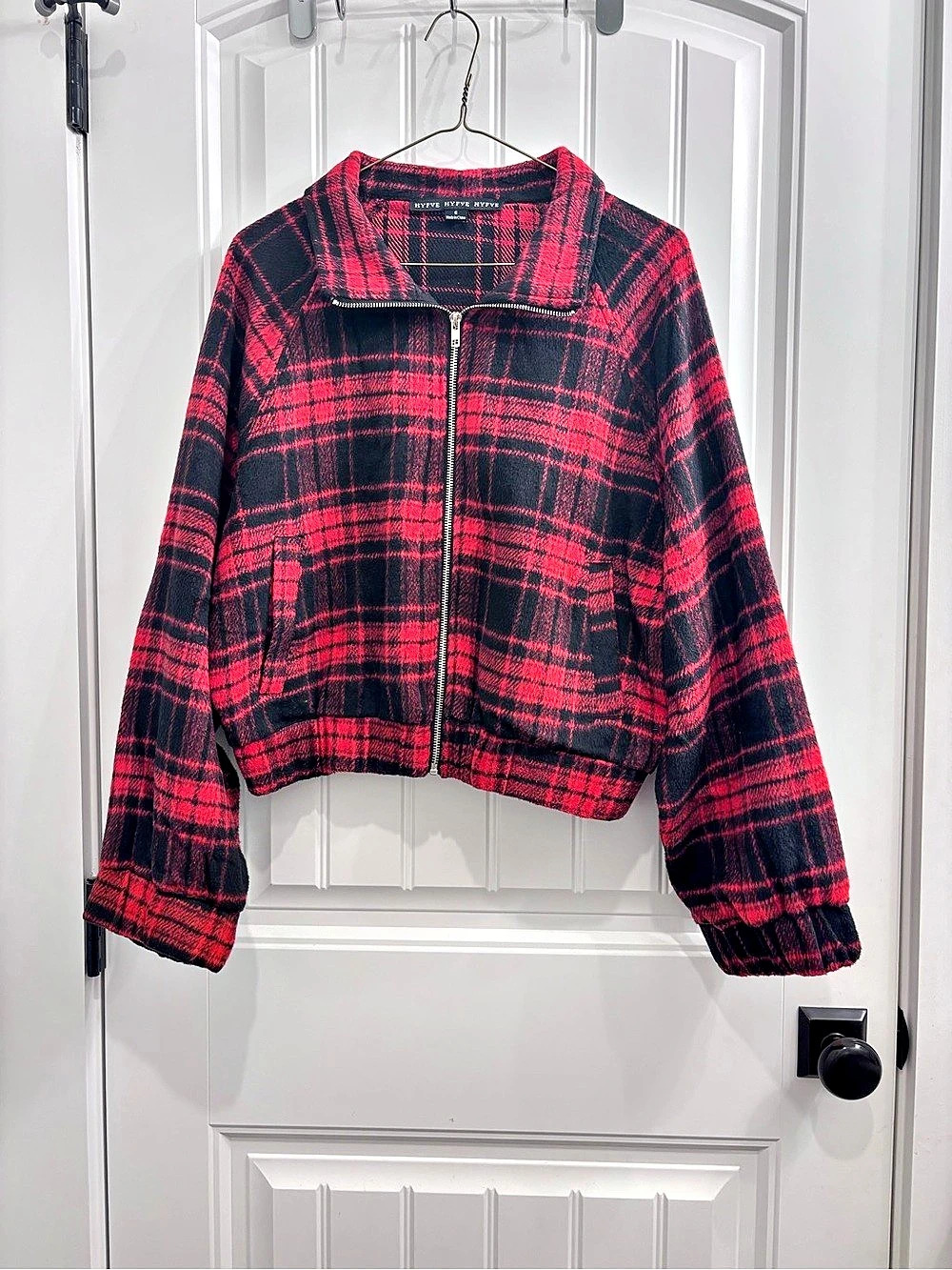 HYFVE Plaid Cropped Jacket in Red & Black Size Small Like New